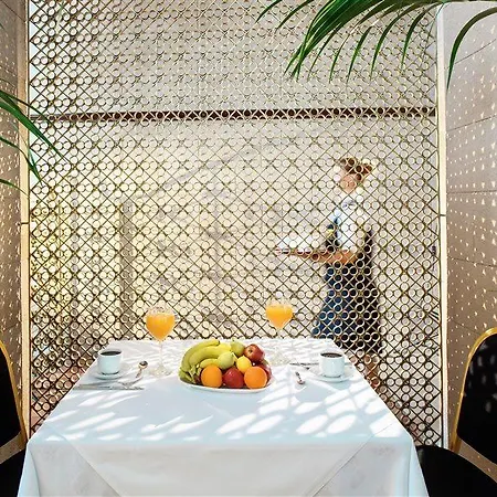 Mitsis La Hotell