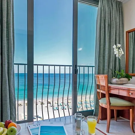 Mitsis La Hotel 4*