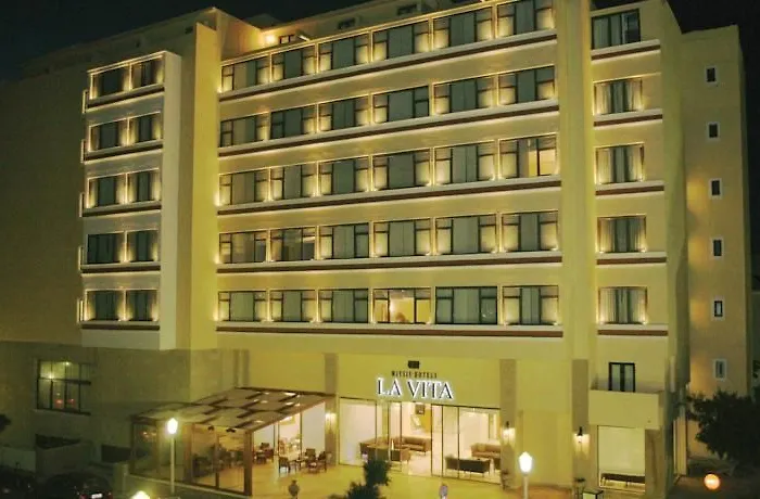 Mitsis La Otel 4*